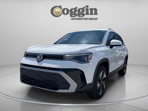 Used 2025 Volkswagen Taos SE AWD/4WD image 2