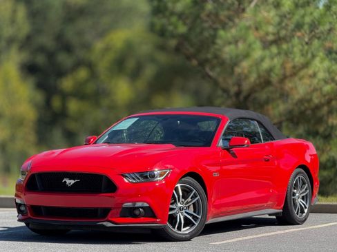 Used 2015 Ford Mustang GT Premium image 7
