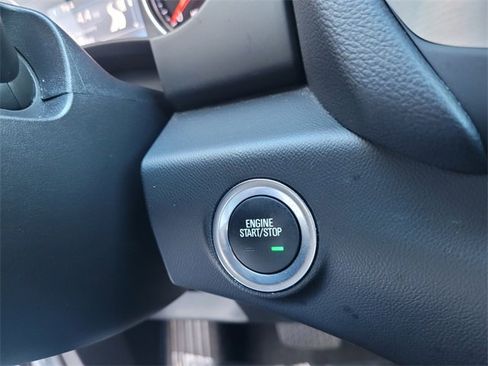 Used 2024 GMC Terrain SLE w/ Driver Convenience Package image 27