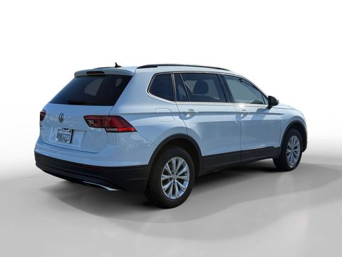 Used 2020 Volkswagen Tiguan S image 5