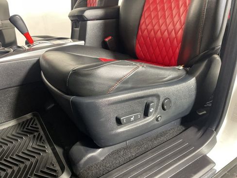 Used 2016 Toyota 4Runner SR5 AWD/4WD image 11