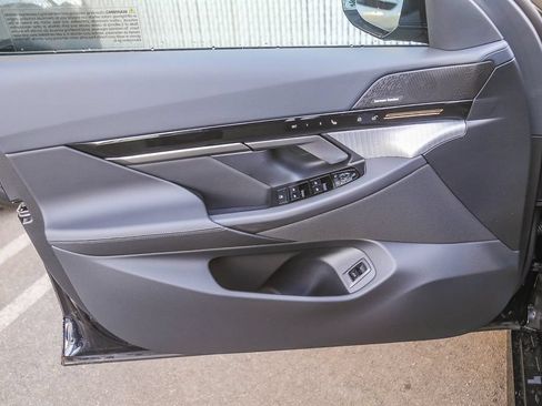 Used 2026 BMW 530i w/ M Sport Package RWD image 17