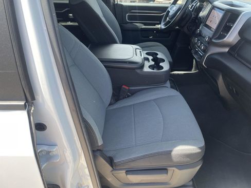 Used 2024 RAM 2500 Big Horn AWD/4WD image 28