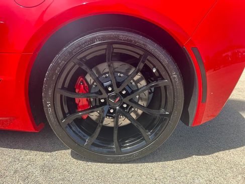 Used 2017 Chevrolet Corvette Grand Sport w/ Grand Sport Heritage Package RWD image 40