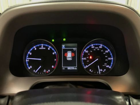 Used 2017 Toyota RAV4 XLE image 27