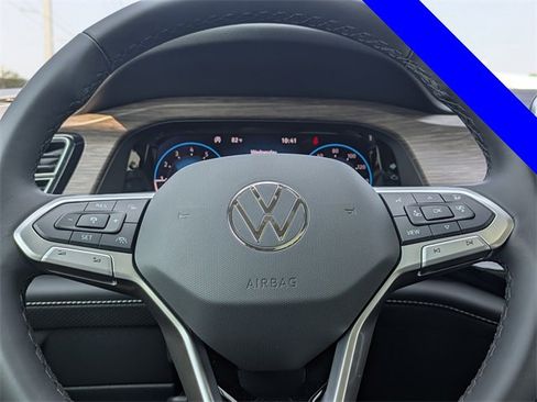 New 2025 Volkswagen Atlas SEL Premium R-Line image 30