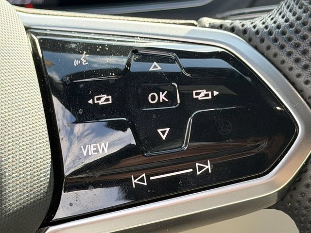 Used 2022 Volkswagen Tiguan SE R-Line AWD/4WD image 25