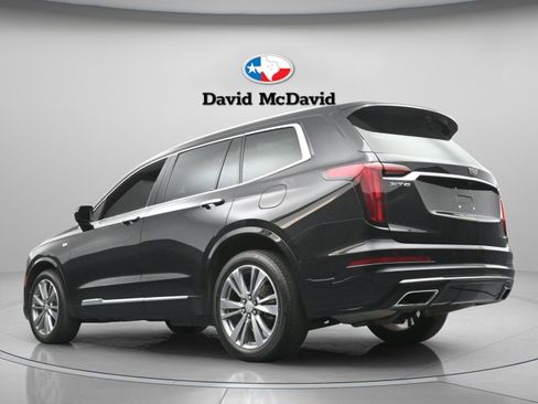 Used 2022 Cadillac XT6 Premium Luxury w/ Technology Package image 13