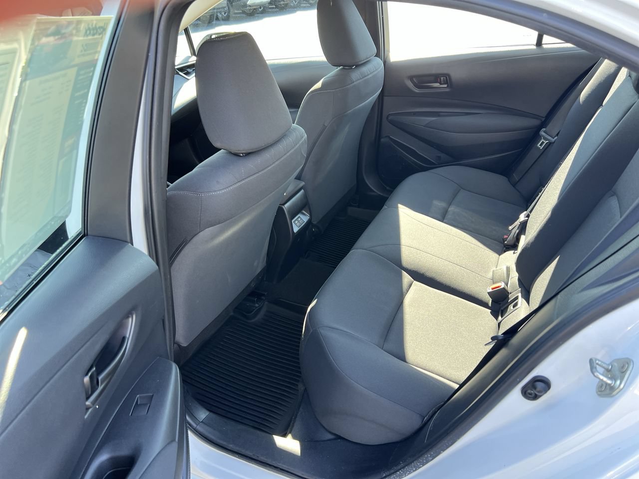 Used 2024 Toyota Corolla LE FWD image 33