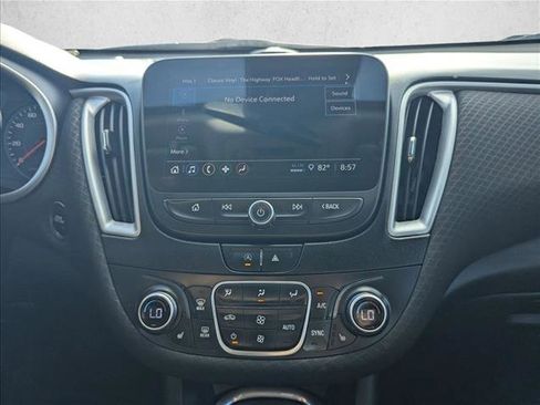 Used 2024 Chevrolet Malibu LT FWD image 14