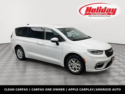 Used 2023 Chrysler Pacifica Touring-L image 1