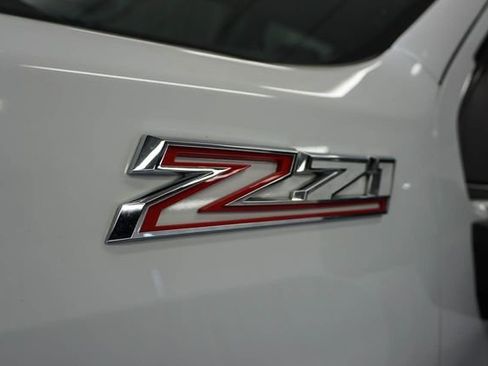 Used 2024 Chevrolet Silverado 2500 Custom w/ Z71 Off-Road Package AWD/4WD image 4