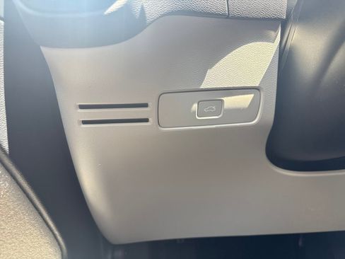 New 2026 Volvo XC40 B5 Plus w/ Protection Package Premier image 25