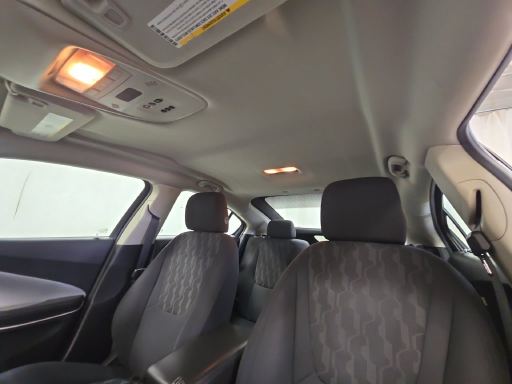 Used 2014 Chevrolet Volt FWD image 25