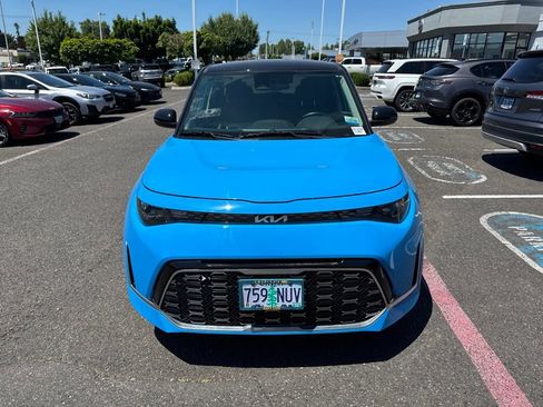 Used 2023 Kia Soul GT-Line FWD image 2