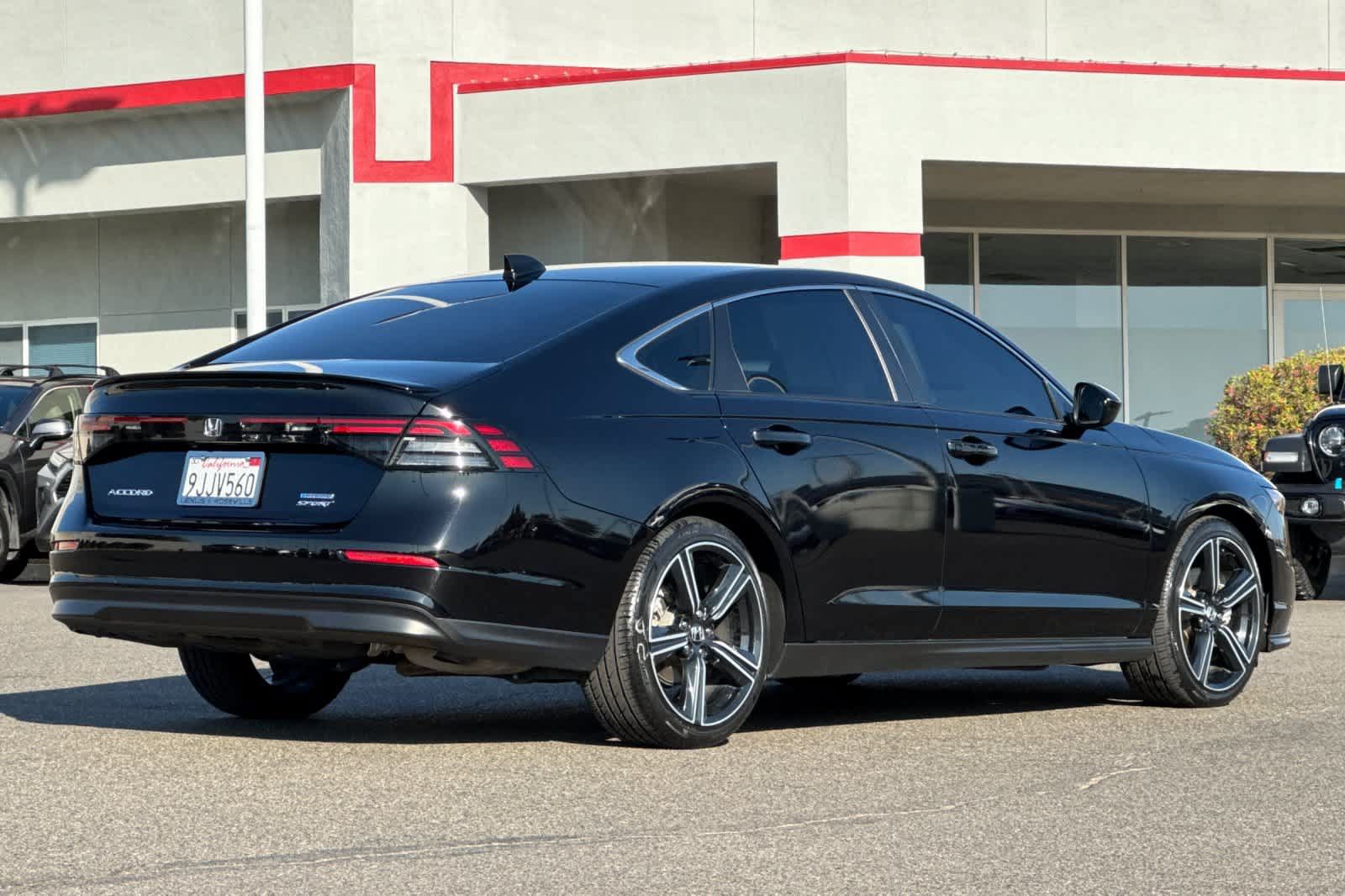 Used 2024 Honda Accord Sport image 2