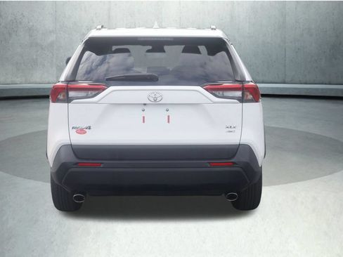 Certified 2020 Toyota RAV4 XLE w/ Convenience Package AWD/4WD image 23
