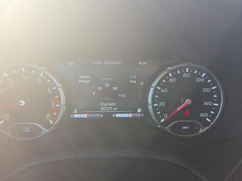 Used 2023 Jeep Renegade Trailhawk AWD/4WD image 5