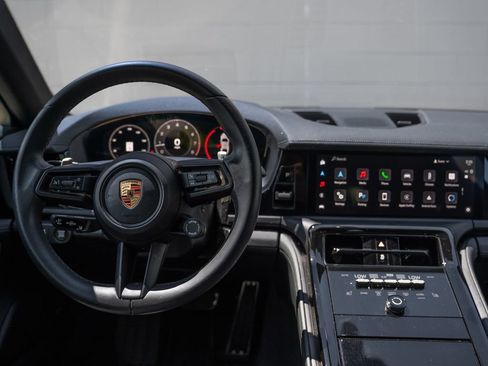 Used 2025 Porsche Panamera RWD image 22