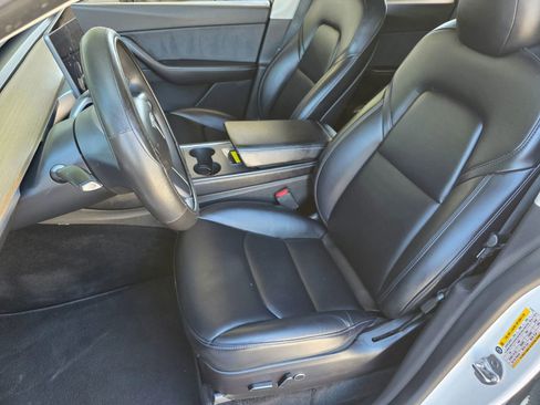 Used 2021 Tesla Model Y Performance image 16