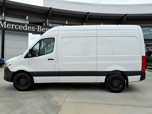 Used 2025 Mercedes-Benz Sprinter 2500 image 22