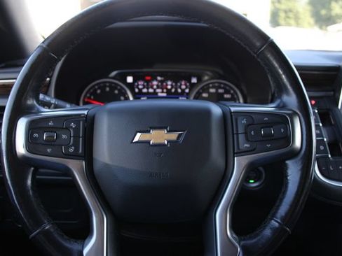 Used 2021 Chevrolet Suburban Premier AWD/4WD image 14