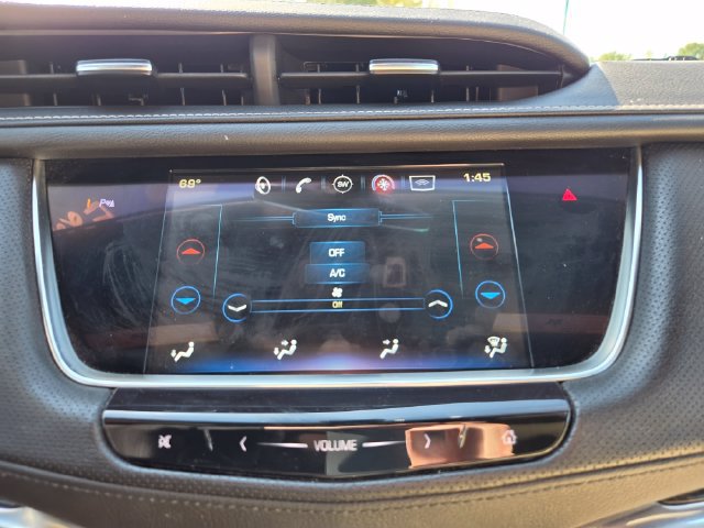 Used 2018 Cadillac XT5 AWD image 25