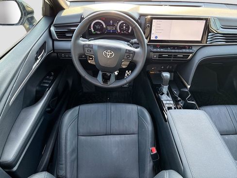 Used 2025 Toyota Camry XSE FWD image 29