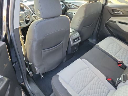 Used 2019 Chevrolet Equinox LS w/ LS Convenience Package image 10