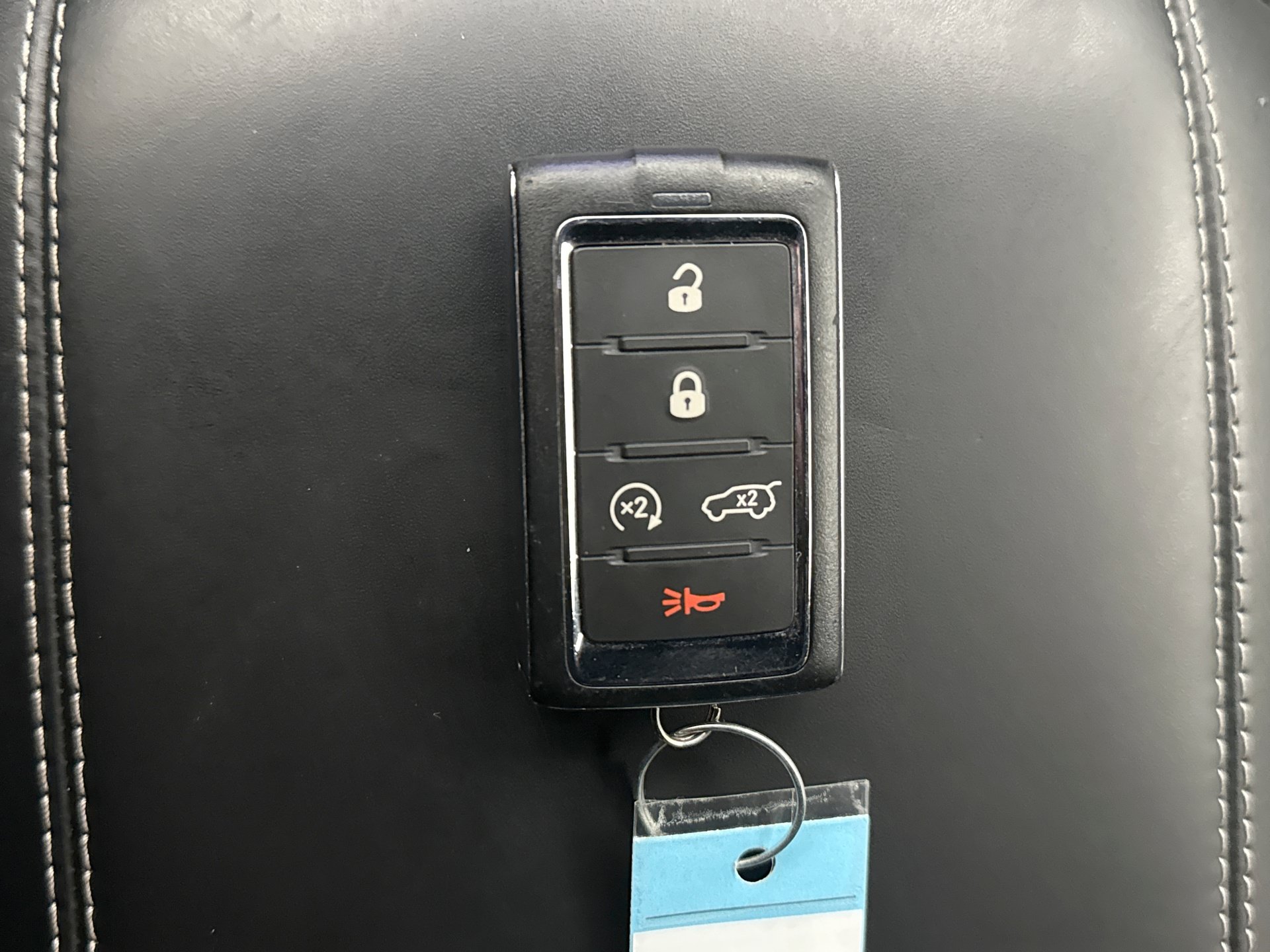 Used 2022 Jeep Grand Cherokee Overland AWD/4WD image 10