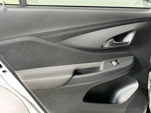 Used 2025 Buick Envista Preferred image 28