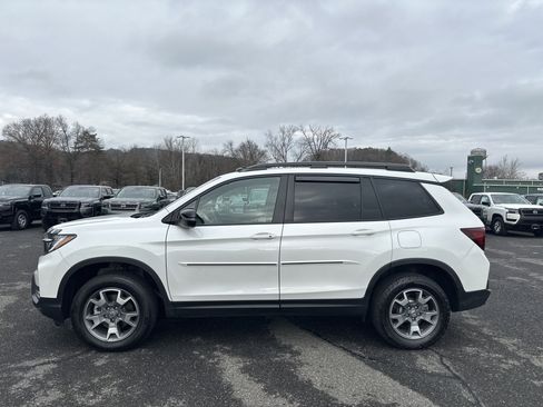 Used 2023 Honda Passport TrailSport image 8