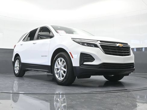 Used 2024 Chevrolet Equinox LS w/ Driver Confidence II Package FWD image 57