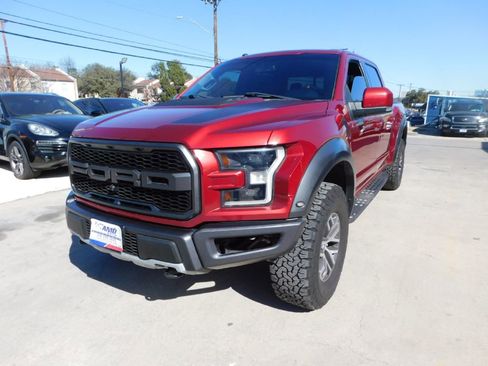 Used 2017 Ford F150 Raptor w/ Equipment Group 802A Luxury image 3