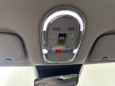 Used 2024 Hyundai Ioniq 6 Limited image 24