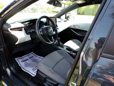 Used 2024 Toyota Corolla SE image 27