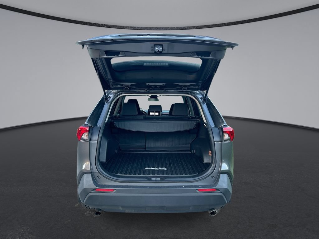 Certified 2025 Toyota RAV4 LE FWD image 29