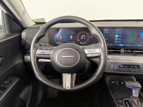 Used 2024 Hyundai Kona SEL AWD/4WD image 30