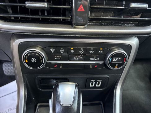 Used 2019 Ford EcoSport SE FWD image 31