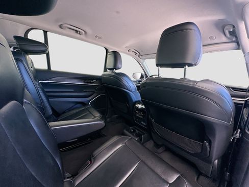Used 2022 Jeep Grand Cherokee L Limited RWD image 24