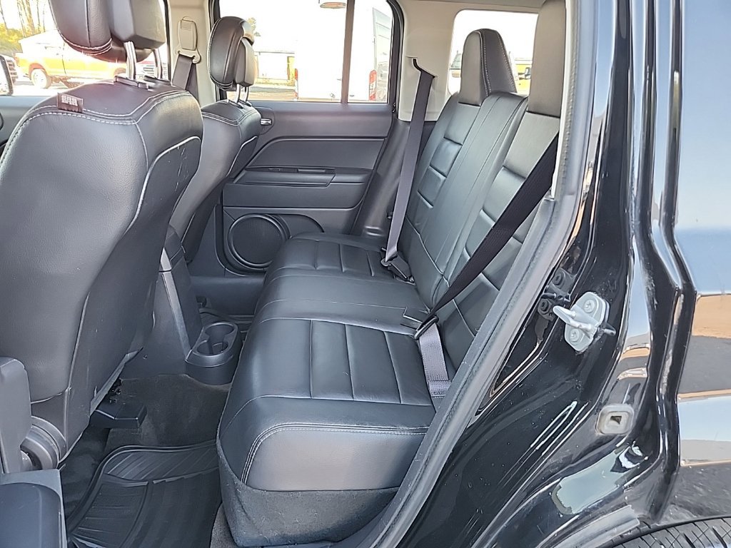 Used 2016 Jeep Patriot High Altitude AWD/4WD image 26