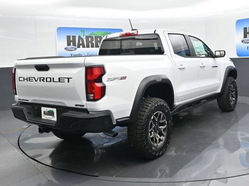 New 2026 Chevrolet Colorado ZR2 w/ Off-Road Front Bumper Package AWD/4WD image 5