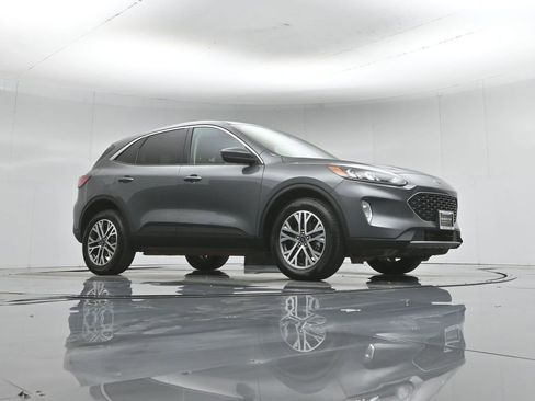 Certified 2022 Ford Escape SEL AWD/4WD image 4