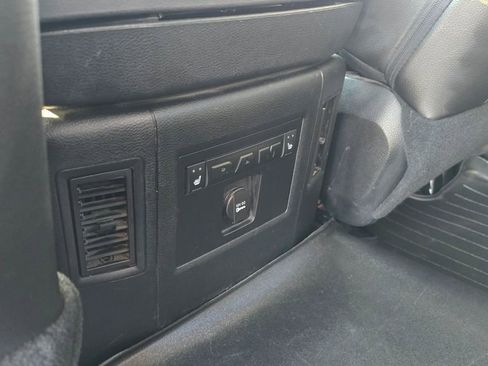 Used 2016 RAM 1500 Laramie w/ Convenience Group AWD/4WD image 11