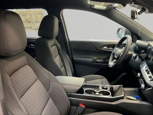 New 2026 Chevrolet Equinox LT w/ Safety and Technology Package AWD/4WD image 13