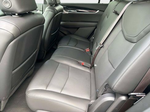 Used 2024 Cadillac XT6 Premium Luxury AWD/4WD image 28