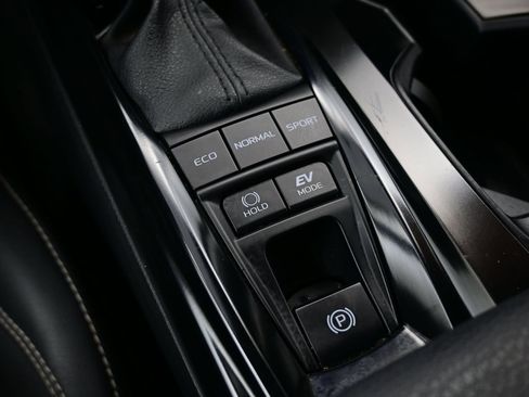 Used 2025 Toyota Camry SE FWD image 22
