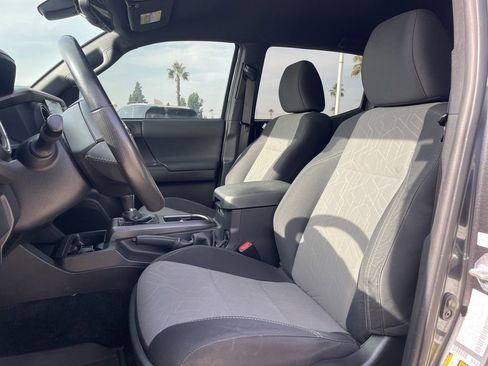 Used 2023 Toyota Tacoma TRD Off-Road image 7