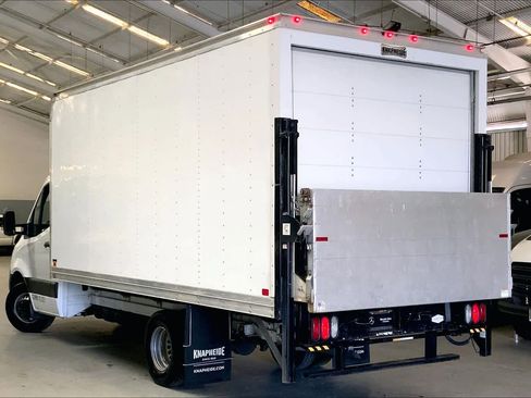 Used 2019 Mercedes-Benz Sprinter 170 image 2