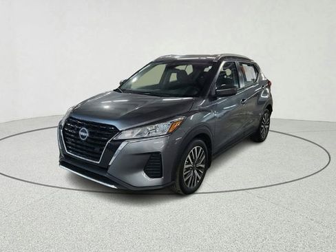 Used 2023 Nissan Kicks SV image 6
